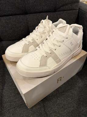 On The ROGER Clubhouse White Sand Sneakers Size 14m